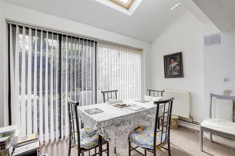 3 bedroom semi-detached house for sale, Cavendish Mews, The Park NG7