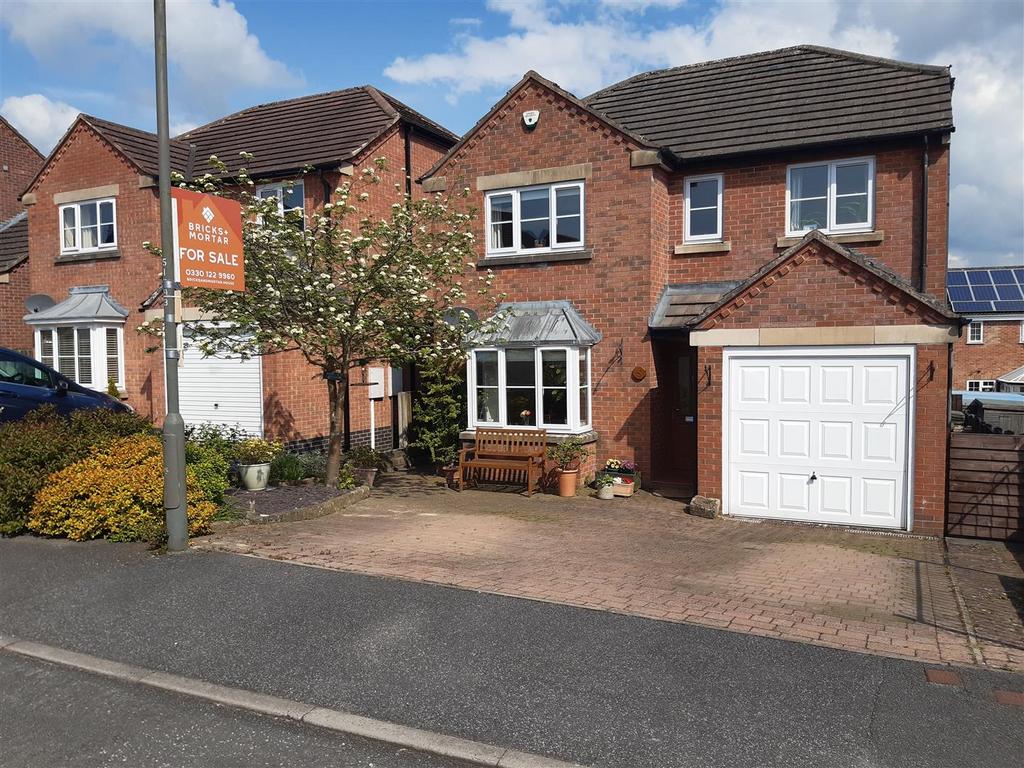 Meadow End, Wirksworth DE4 4 bed detached house £385,000