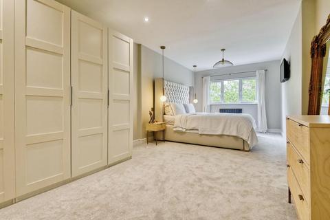 5 Britton Drive, Sutton Coldfield, B72 1EL