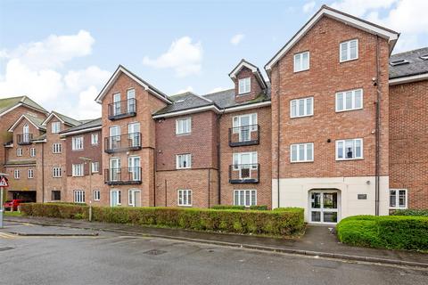2 bedroom apartment for sale, Lumley Road, Horley RH6