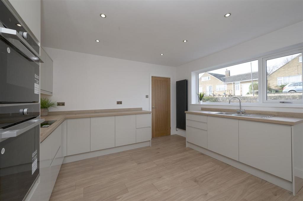 Kitchen towards front window.jpg