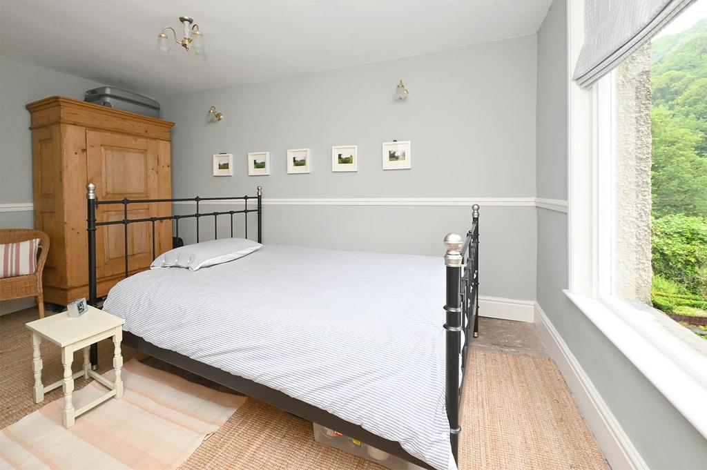 Bedroom 1 - bed.jpg