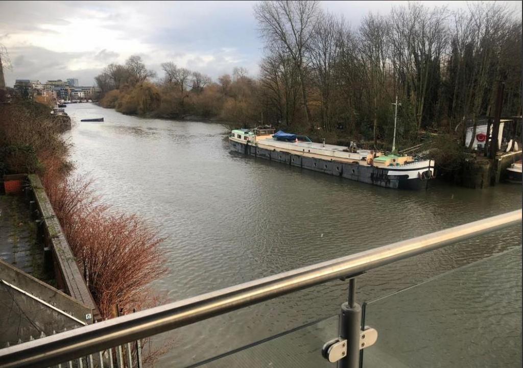 View from Balcony 2   Kew Bridge.PNG