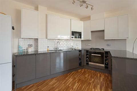 2 bedroom apartment for sale, High Street, Whitstable