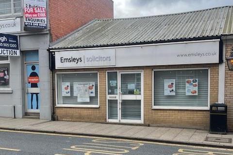 Property to rent, Bank Street, Castleford