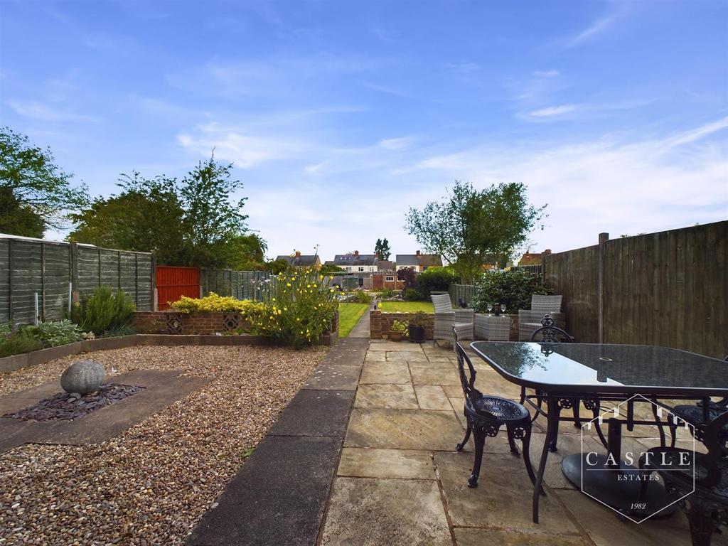 Byron Street, Barwell, Leicester 3 bed semidetached house for sale £