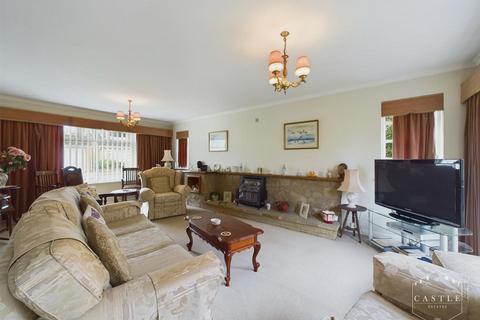 3 bedroom detached house for sale, Elm Tree Drive, Burbage, Hinckley