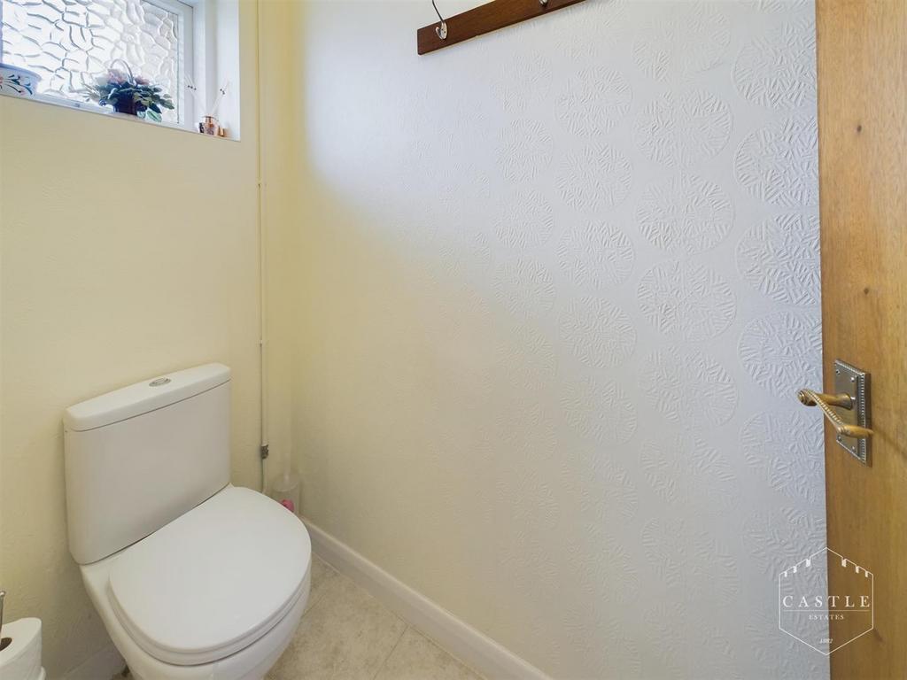 Guest cloakroom