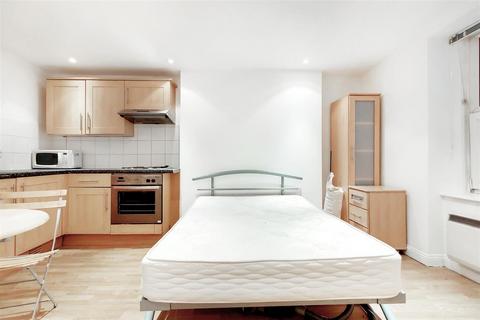 Studio to rent, Gloucester Place, London NW1