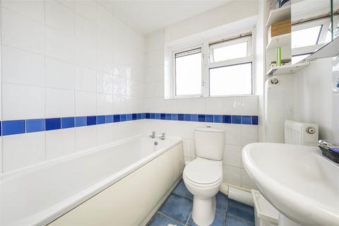 3 bedroom flat for sale, Little Queens Road, Teddington