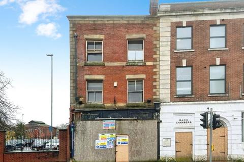 13 bedroom block of apartments for sale, Market Street, Leigh