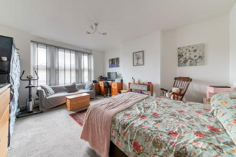 1 bedroom flat for sale, Parchmore Road, Thornton Heath, CR7