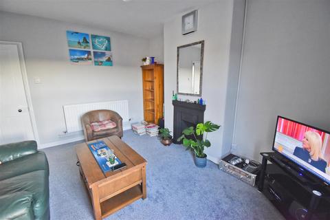 1 bedroom apartment to rent, High Street, East Runton