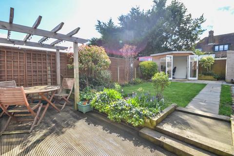 3 bedroom semi-detached house for sale, Woodleigh Avenue, Leigh-On-Sea SS9