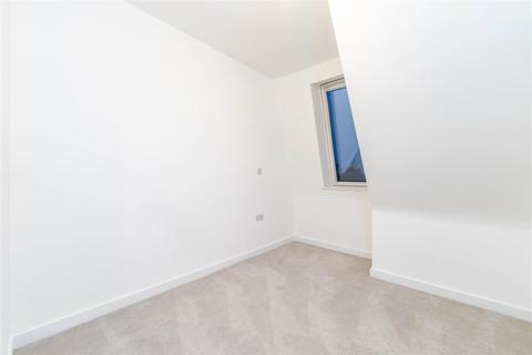 2 bedroom flat to rent - Inglis Road, W5