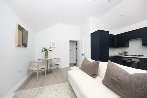1 bedroom apartment for sale, Corfton Road, London