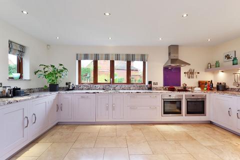 4 bedroom detached house for sale - Cypress Gardens, Overbury Road, Hereford, HR1
