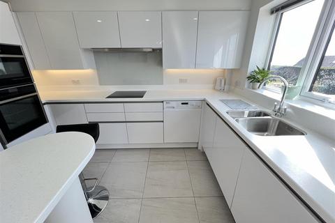 Flat 4, High Mount Mount Avenue, Heswall, Wirral, CH60 4RH