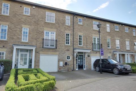 4 bedroom terraced house for sale, The Square, Anlaby