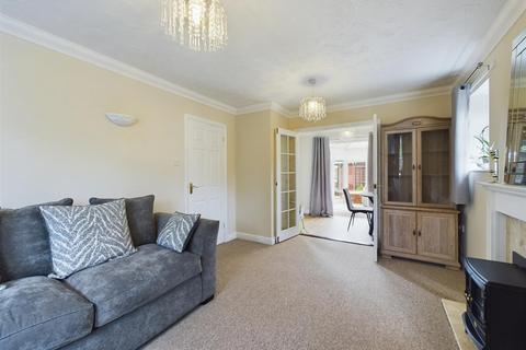 4 bedroom end of terrace house for sale - The Lawn, Fakenham