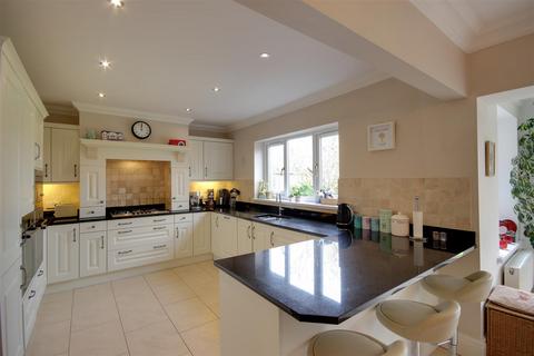 5 bedroom detached house for sale, Drovers Rise, Elloughton
