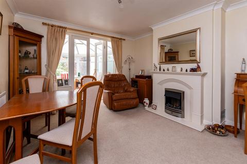 4 Beresford Close, Saltford, Bristol, BS31 3HU
