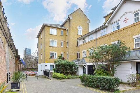 3 bedroom apartment for sale, Island Row, Limehouse, E14
