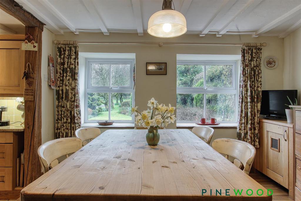 Kitchen diner