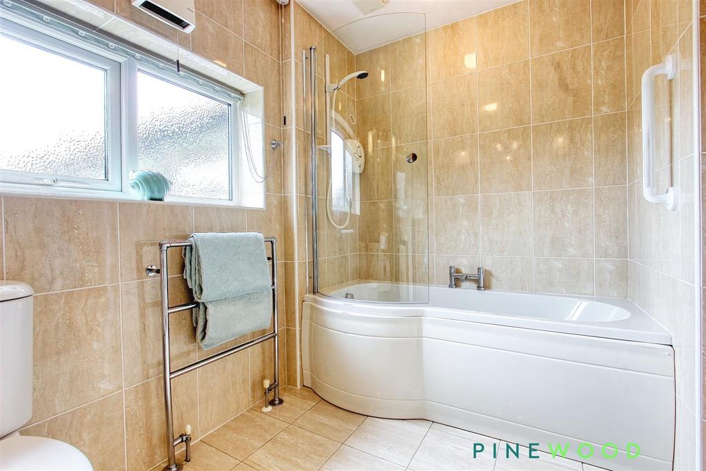 Ensuite to bedroom one