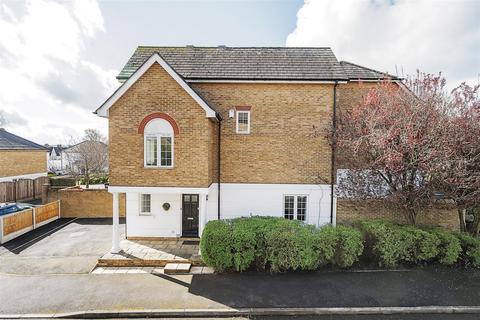 3 bedroom detached house for sale, Fennel Close, Maidstone