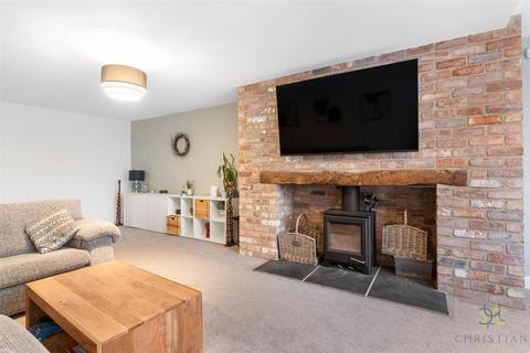 6 Allsebrook Gardens, Badsey, Evesham, WR11 7HJ