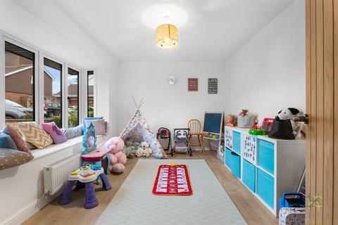 6 Allsebrook Gardens, Badsey, Evesham, WR11 7HJ