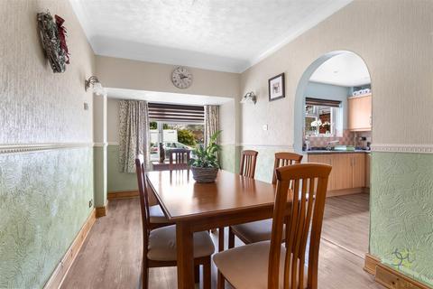 3 bedroom end of terrace house for sale, Chestnut Close, Evesham WR11