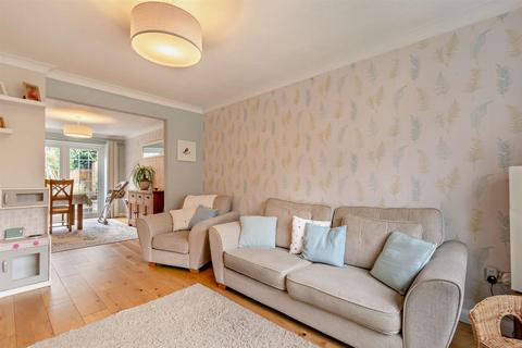 3 bedroom semi-detached house for sale - Bournewood Close, Downswood, Maidstone