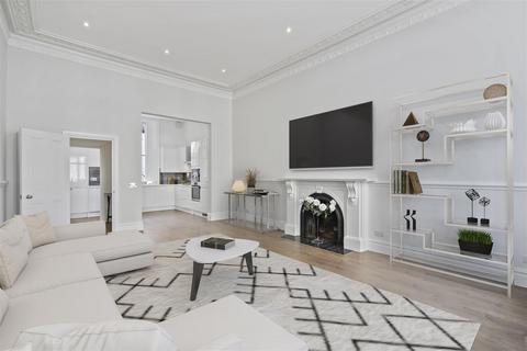 2 bedroom apartment to rent - Courtfield Gardens, South Kensington, SW5