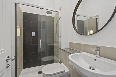 2 bedroom apartment to rent - Courtfield Gardens, South Kensington, SW5