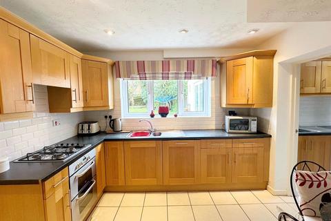 12 Streetly Drive, Sutton Coldfield, B74 4PY