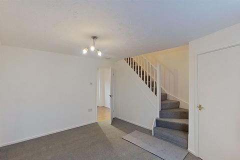 2 bedroom terraced house to rent, Bantock Close, Browns Wood