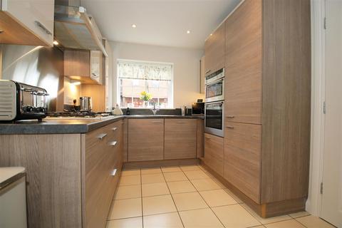 4 bedroom terraced house for sale, Plaistow Crescent, Monkston Park, Milton Keynes