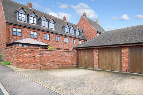 4 bedroom terraced house for sale, Plaistow Crescent, Monkston Park, Milton Keynes