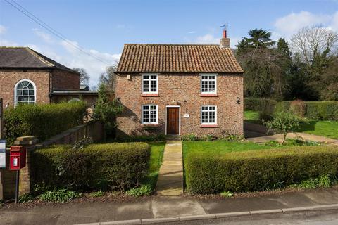 3 bedroom house for sale - Claxton, York