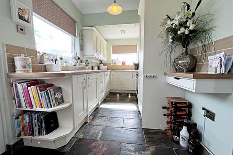 10 College Avenue, Grimsby, DN33 2JL