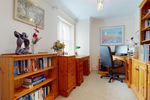 1 Cloebury Paddock, Woolstone, Milton Keynes, MK15 0HP