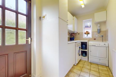1 Cloebury Paddock, Woolstone, Milton Keynes, MK15 0HP