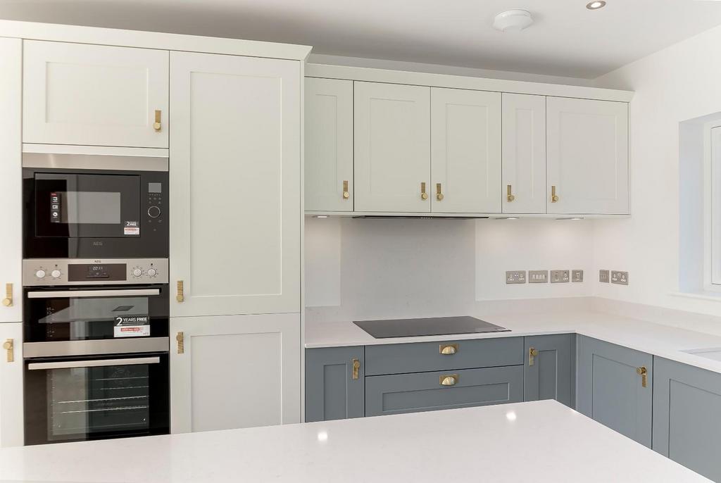 Plot 1 Dining Kitchen   C.jpg