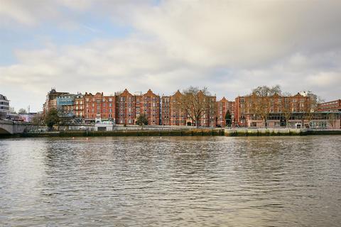 3 bedroom apartment to rent, Lower Richmond Road, Putney, SW15