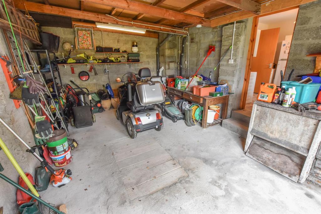 GARAGE-2.jpg