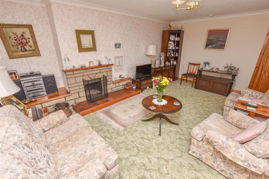 LOUNGE-2.jpg