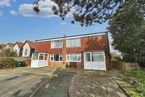 3b Bathford Close, Eastbourne, BN23 7NS