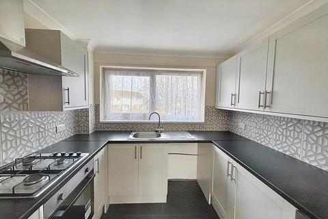 3b Bathford Close, Eastbourne, BN23 7NS